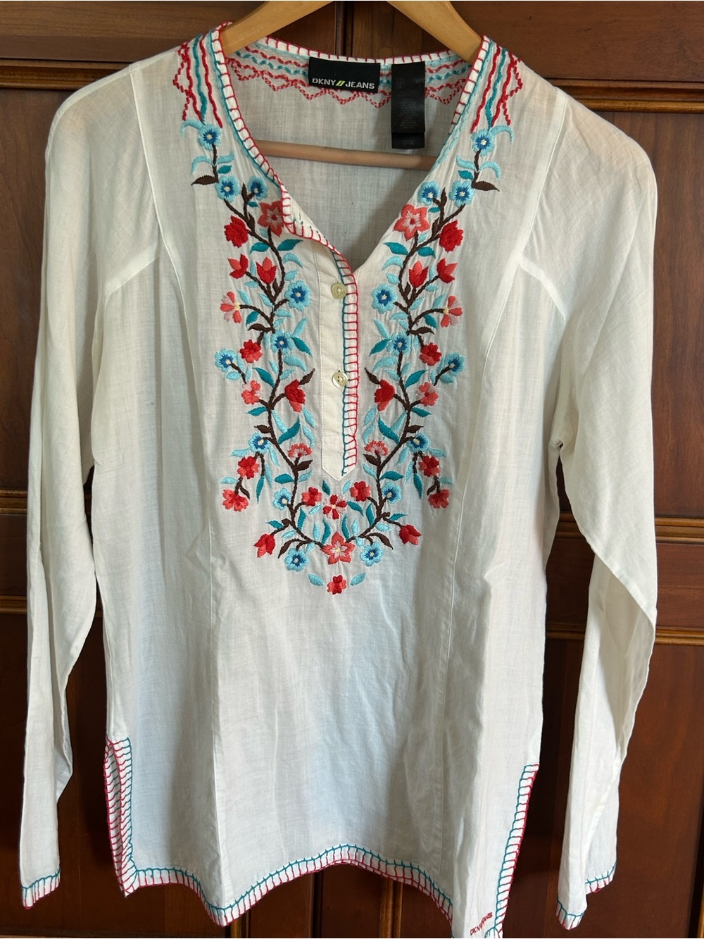 DKNY White Embroidered V-Neck Tunic with Red & Aqua Floral Detail. Size Small